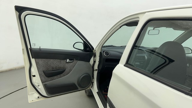 Second-hand 2017 Maruti Alto 800 LXi for sale in Ahmedabad-36