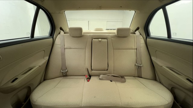 Second-hand 2013 Maruti Swift Dzire VXI for sale in Ahmedabad-32