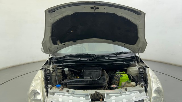 Second-hand 2013 Maruti Swift Dzire VXI for sale in Ahmedabad-8