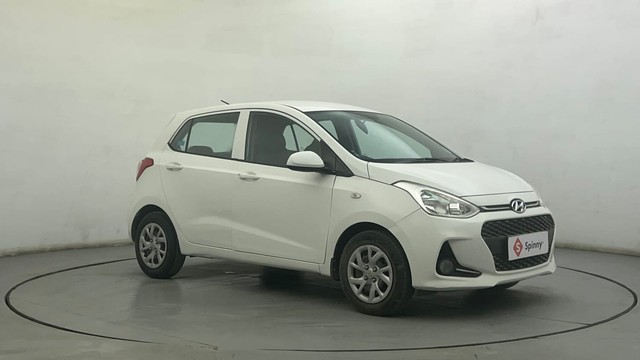 Second-hand 2017 Hyundai Grand i10 1.2 Kappa Sportz BSIV for sale in Ahmedabad-1