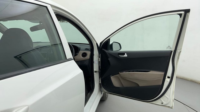 Second-hand 2017 Hyundai Grand i10 1.2 Kappa Sportz BSIV for sale in Ahmedabad-16