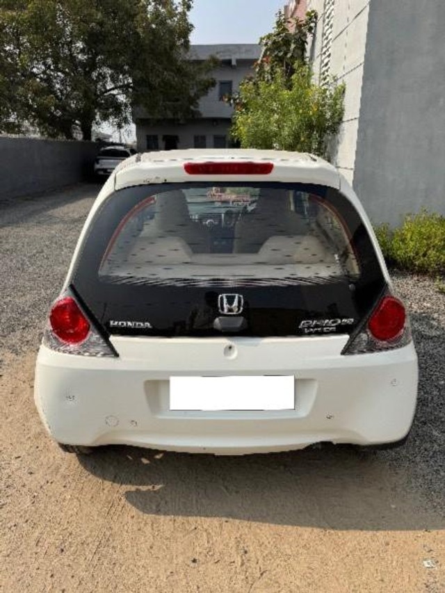 Second-hand 2014 Honda Brio VX for sale in Rajkot-1