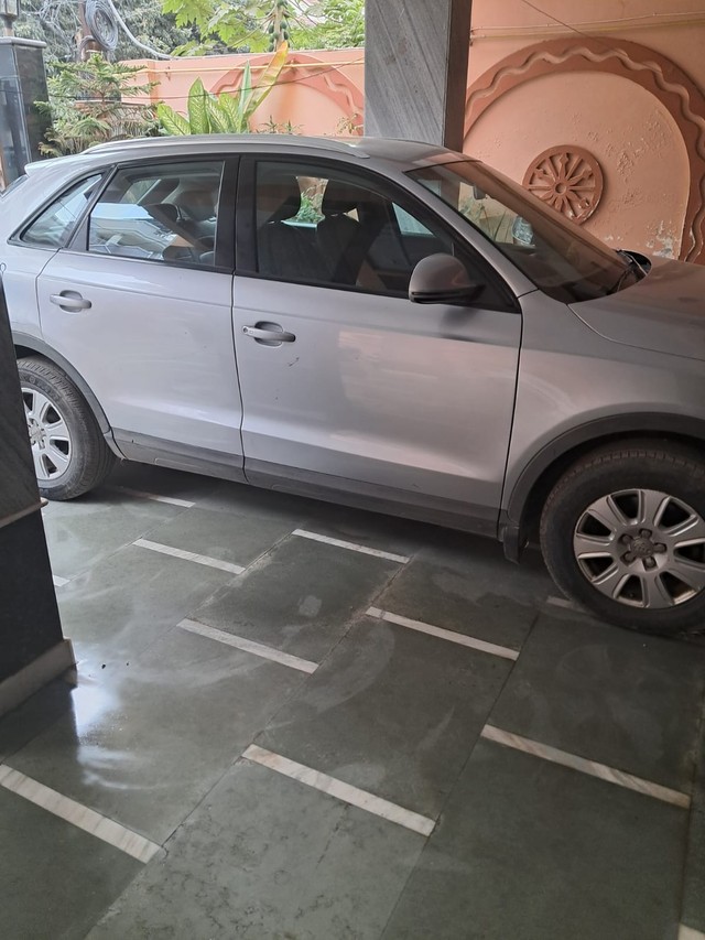 Second-hand 2015 Audi Q3 30 TDI for sale in Gwalior-6