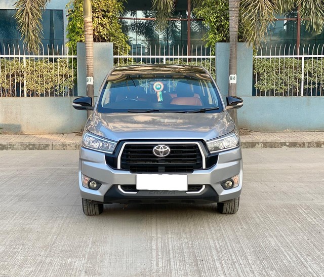 Second-hand 2017 Toyota Innova Crysta 2.4 GX MT BSIV for sale in Pune-4