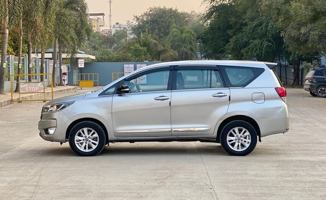 Second-hand 2017 Toyota Innova Crysta 2.4 GX MT BSIV for sale in Pune-3