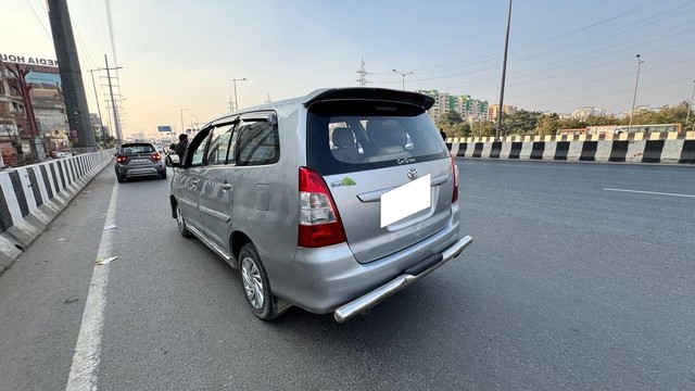 Second-hand 2016 Toyota Innova 2.5 ZX Diesel 7 Seater for sale in New Delhi-8