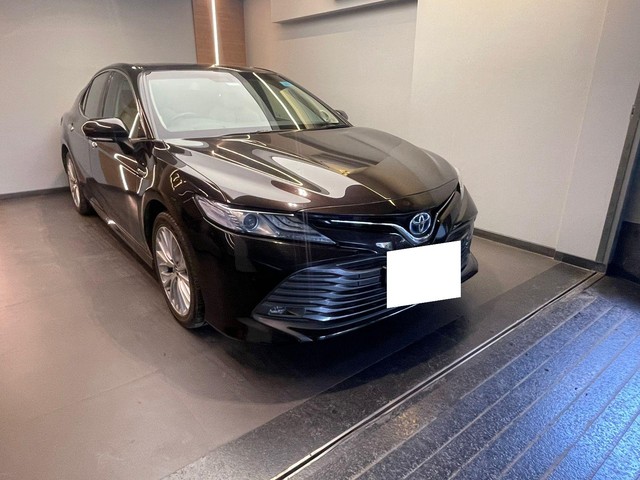 Second-hand 2019 Toyota Camry Hybrid 2.5 for sale in Mumbai-8