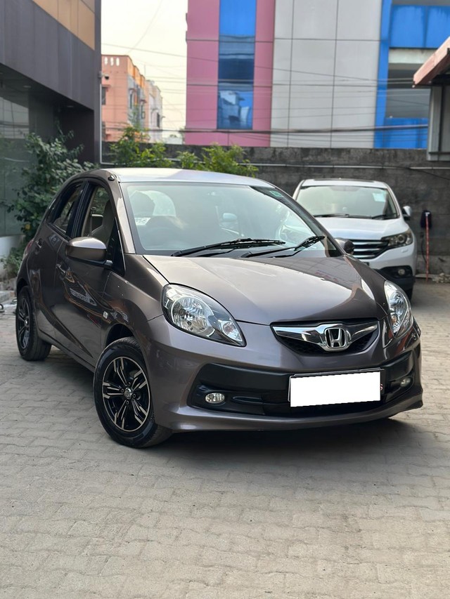 Second-hand 2012 Honda Brio S MT for sale in Chennai-0