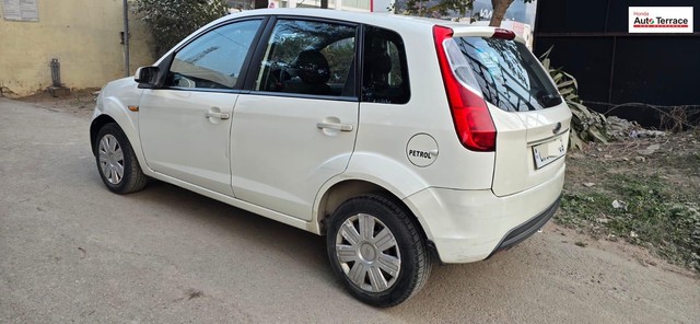 Second-hand 2011 Ford Figo Petrol ZXI for sale in Mohali-2