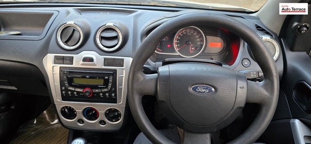 Second-hand 2011 Ford Figo Petrol ZXI for sale in Mohali-4