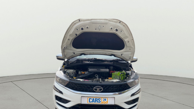 Second-hand 2023 Tata Tiago XTA AMT for sale in Patna-9