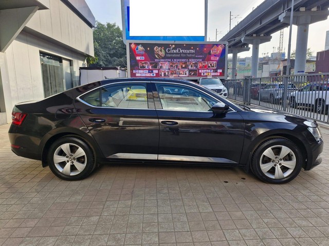 Second-hand 2017 Skoda Superb Style 1.8 TSI AT for sale in Mumbai-7