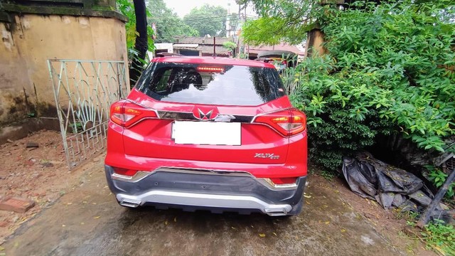 Second-hand 2023 Mahindra XUV300 W6 for sale in Bardhaman-1