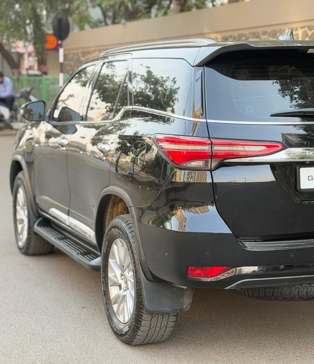 Second-hand 2021 Toyota Fortuner 4X4 Diesel AT BSVI for sale in Rajkot-5