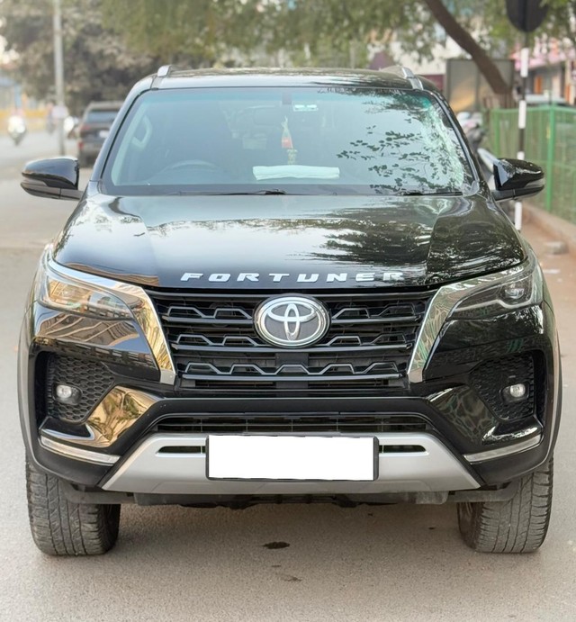 Second-hand 2021 Toyota Fortuner 4X4 Diesel AT BSVI for sale in Rajkot-3