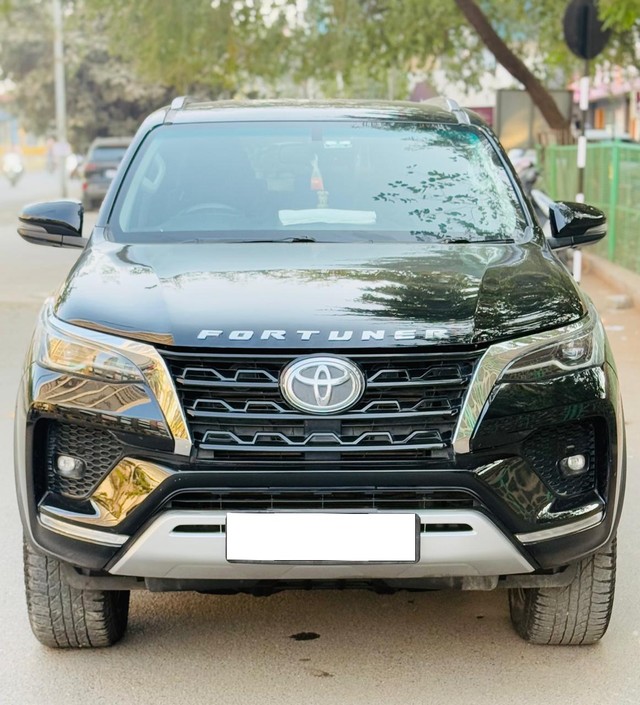 Second-hand 2021 Toyota Fortuner 4X4 Diesel AT BSVI for sale in Rajkot-8
