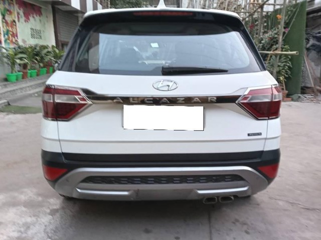 Hyundai Alcazar 1.5 Signature (O) 7-Seater Diesel AT Second-hand 2023 Hyundai Alcazar 1.5 Signature (O) 7-Seater Diesel AT for sale in Lucknow-1