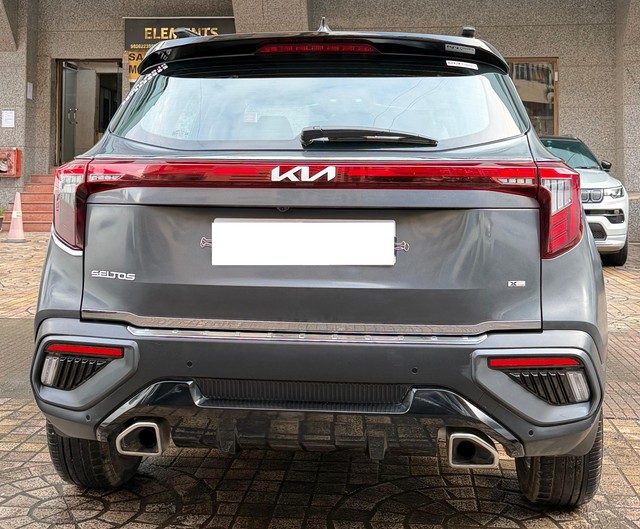 Second-hand 2023 Kia Seltos X-Line Turbo DCT for sale in Mumbai-7