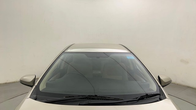 Second-hand 2015 Toyota Corolla Altis Petrol LE for sale in Mumbai-10