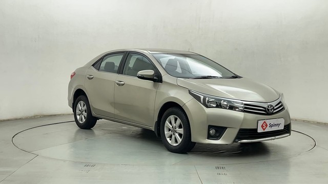 Second-hand 2015 Toyota Corolla Altis Petrol LE for sale in Mumbai-1