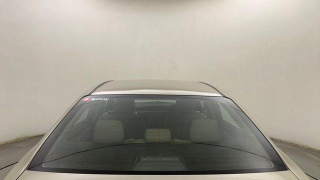 Second-hand 2015 Toyota Corolla Altis Petrol LE for sale in Mumbai-35