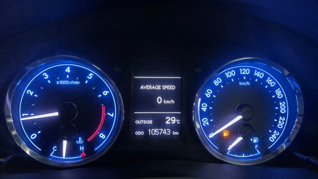 Second-hand 2015 Toyota Corolla Altis Petrol LE for sale in Mumbai-13