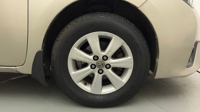 Second-hand 2015 Toyota Corolla Altis Petrol LE for sale in Mumbai-17