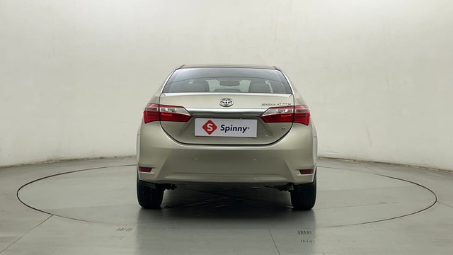 Second-hand 2015 Toyota Corolla Altis Petrol LE for sale in Mumbai-4
