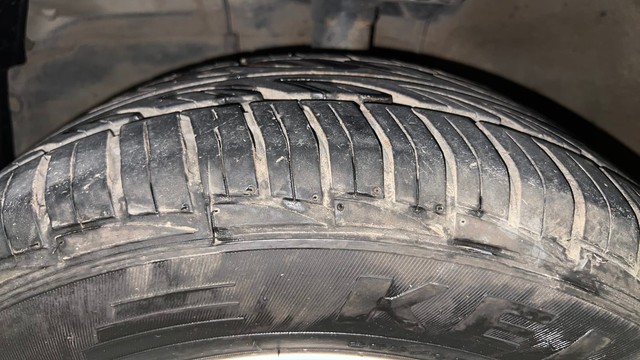 Second-hand 2015 Toyota Corolla Altis Petrol LE for sale in Mumbai-29