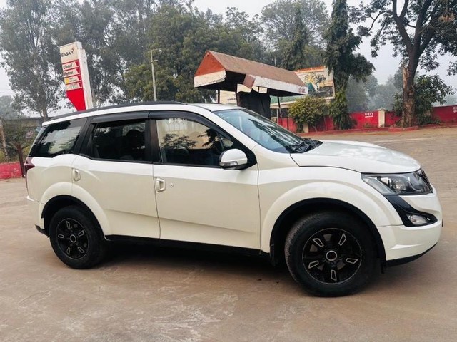 Second-hand 2016 Mahindra XUV500 W6 1.99 mHawk for sale in Gautam Buddha Nagar-6