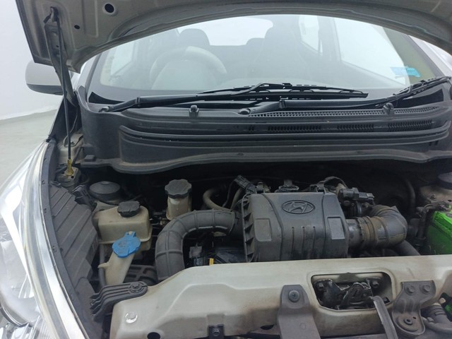 Second-hand 2017 Hyundai EON Sportz for sale in Visakhapatnam-31