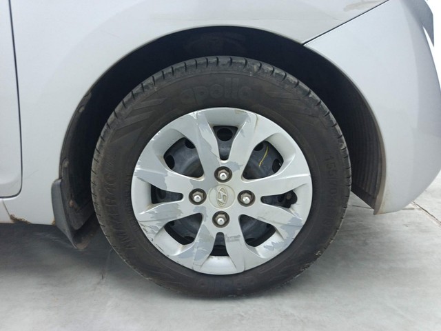 Second-hand 2017 Hyundai EON Sportz for sale in Visakhapatnam-17