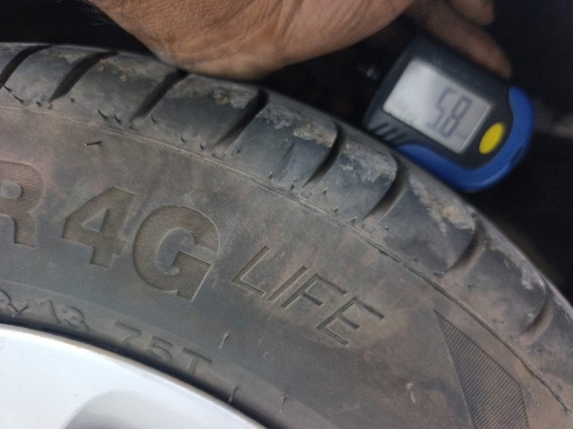 Second-hand 2017 Hyundai EON Sportz for sale in Visakhapatnam-37