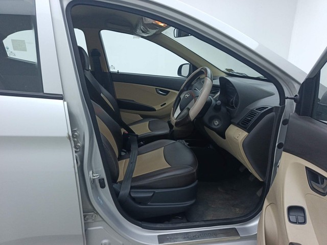 Second-hand 2017 Hyundai EON Sportz for sale in Visakhapatnam-15