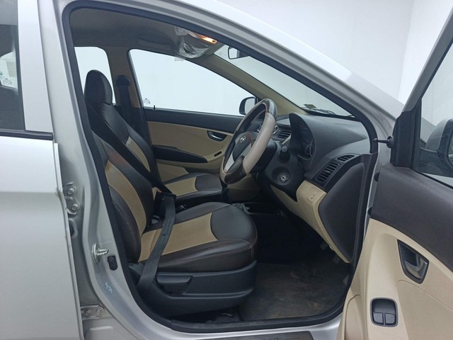 Second-hand 2017 Hyundai EON Sportz for sale in Visakhapatnam-16