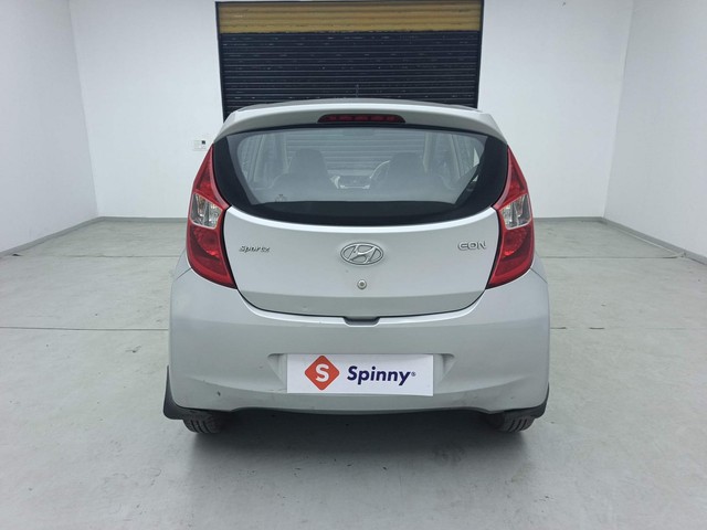 Second-hand 2017 Hyundai EON Sportz for sale in Visakhapatnam-4