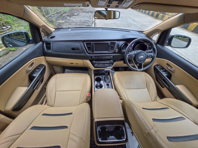 Second-hand 2020 Kia Carnival Prestige for sale in Mumbai-15
