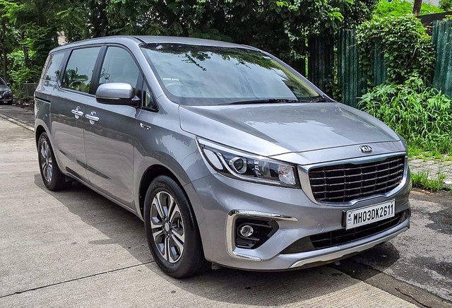 Second-hand 2020 Kia Carnival Prestige for sale in Mumbai-0