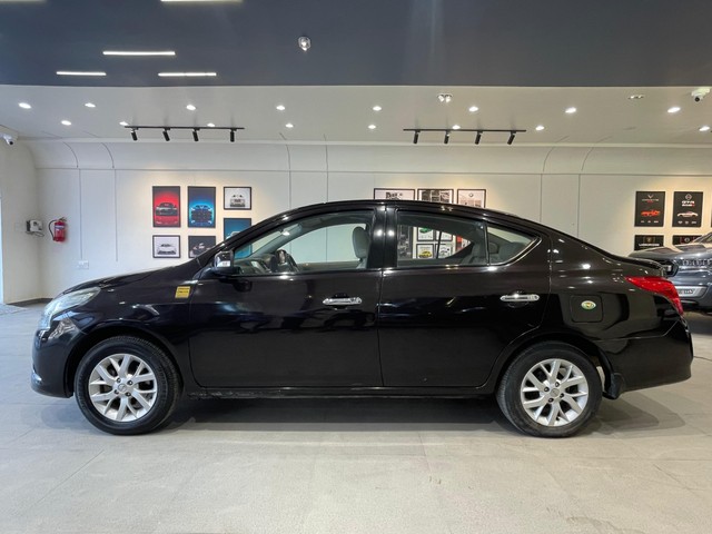 Second-hand 2017 Nissan Sunny XV CVT for sale in Hyderabad-3