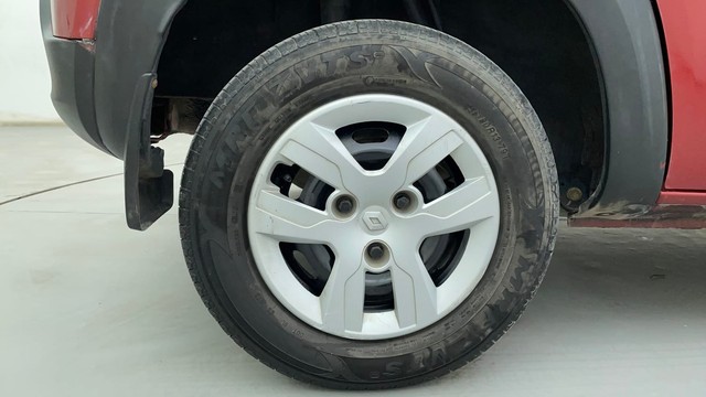 Second-hand 2017 Renault KWID RXT for sale in Ahmedabad-18