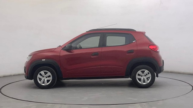 Second-hand 2017 Renault KWID RXT for sale in Ahmedabad-6