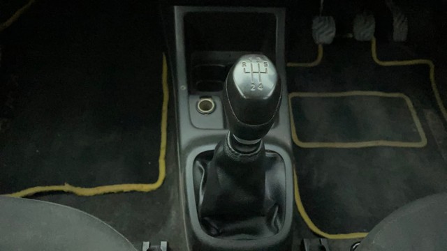 Second-hand 2017 Renault KWID RXT for sale in Ahmedabad-12