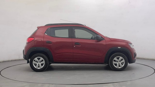 Second-hand 2017 Renault KWID RXT for sale in Ahmedabad-2