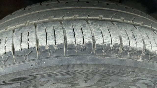 Second-hand 2017 Renault KWID RXT for sale in Ahmedabad-24