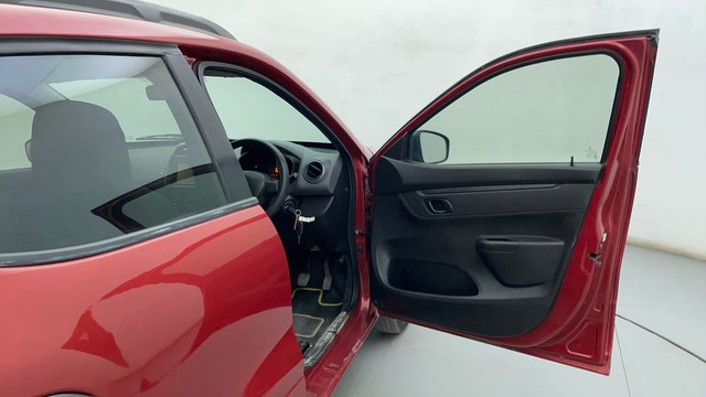 Second-hand 2017 Renault KWID RXT for sale in Ahmedabad-16