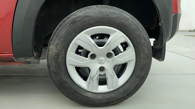 Second-hand 2017 Renault KWID RXT for sale in Ahmedabad-19