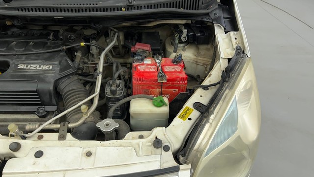 Second-hand 2014 Maruti Wagon R VXI for sale in Ahmedabad-32