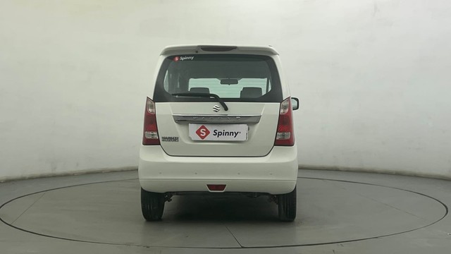 Second-hand 2014 Maruti Wagon R VXI for sale in Ahmedabad-4