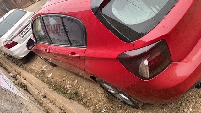 Second-hand 2015 BMW 1 Series 118d Base for sale in Ghaziabad-3