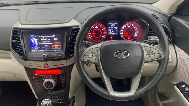 Second-hand 2021 Mahindra XUV300 W8 BSVI for sale in Gulbarga-12
